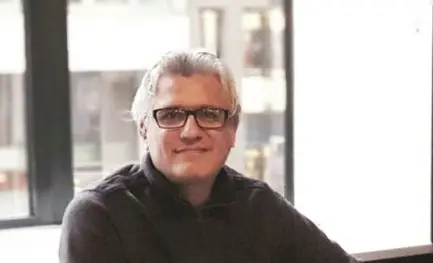 سیامک-اخطاری