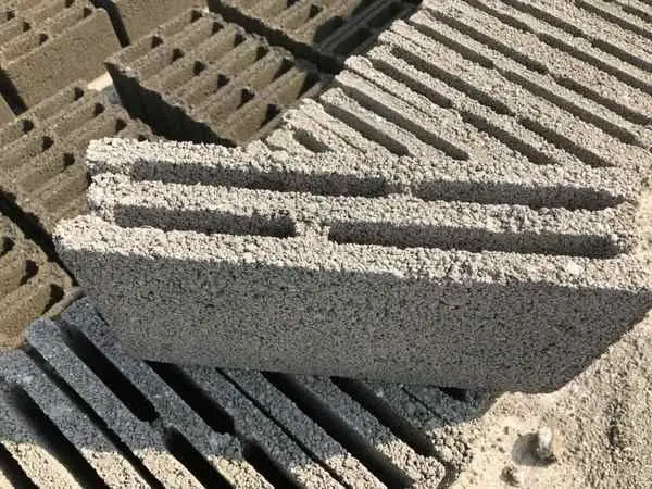 ۲