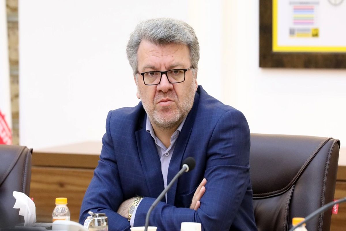 پاسخ مدیرعامل مترو به خبرنگار: بایدها را شما تعیین نمی‌کنید 2