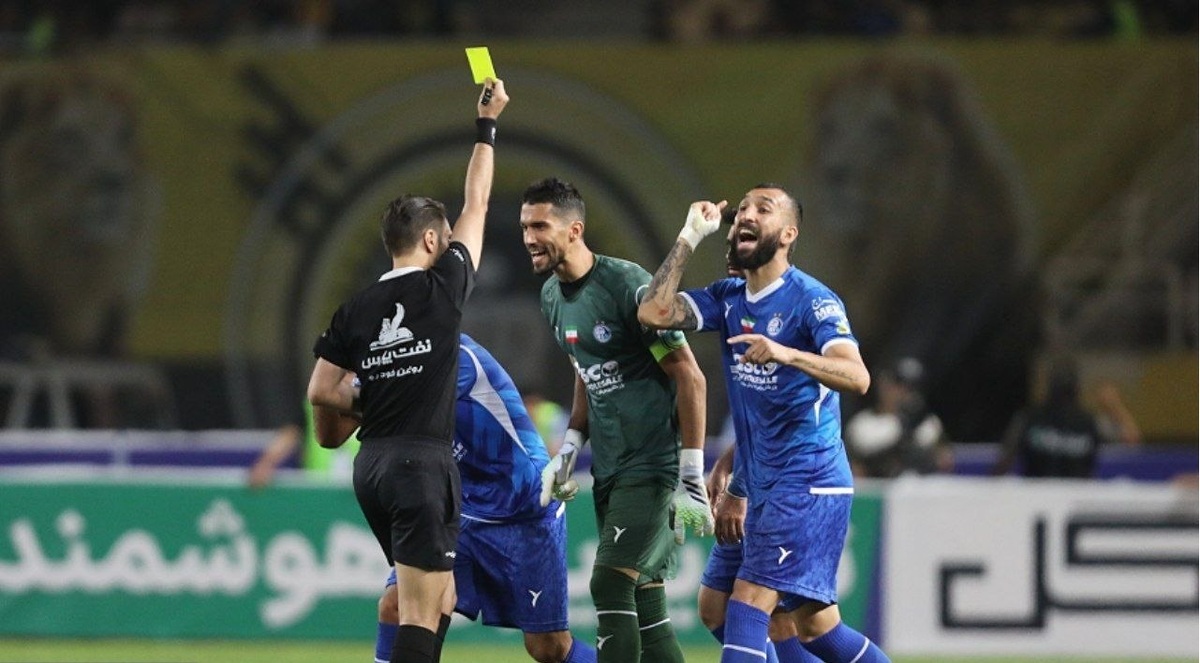 حسینی-استقلال