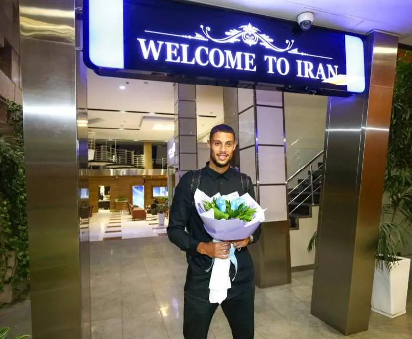 ژستد-در-فرودگاه