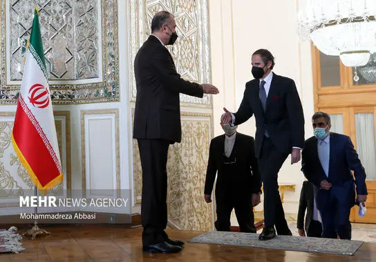 انرژی-اتمی (7)