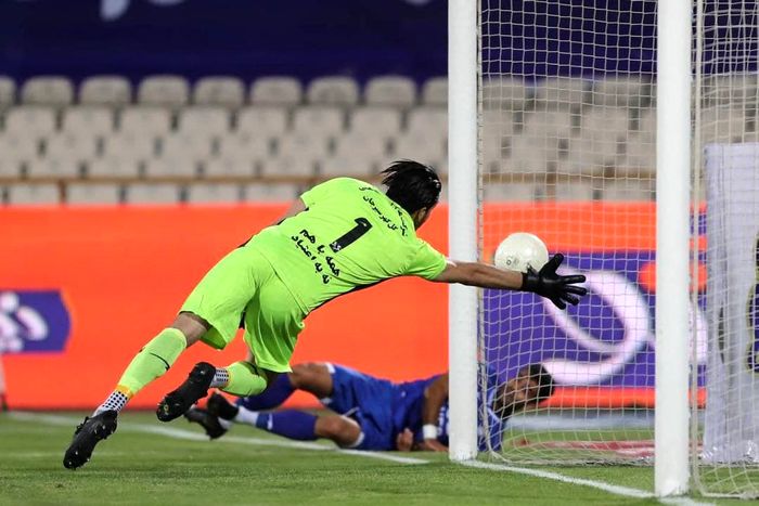 کارشناسی داوری استقلال - گل‌گهر؛ پناتی بود!؟