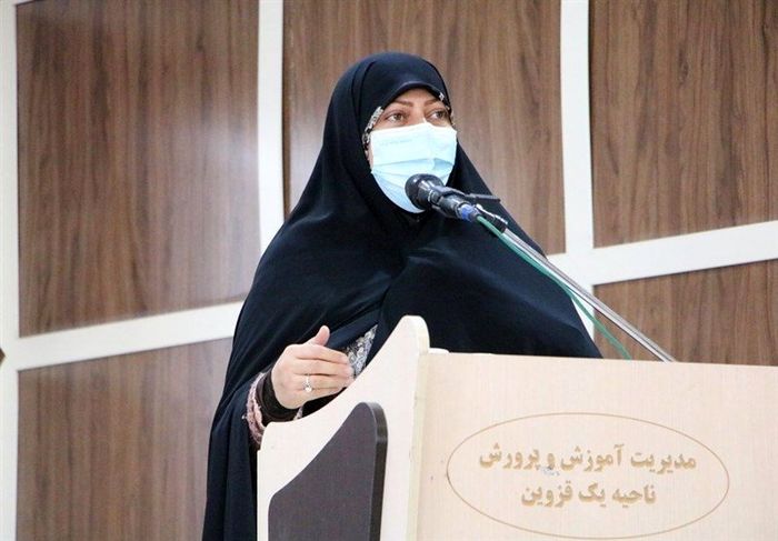 معلمان در اولویت افزایش حقوق هستند