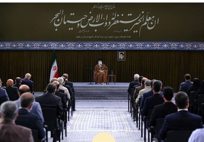 دیدار رهبر انقلاب با معلمان و فرهنگیان