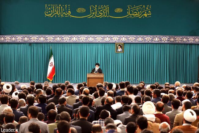 محفل انس با قرآن با حضور رهبر انقلاب
