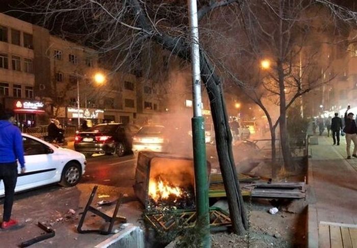 صفر تا صد ماجرای ناآرامی ها در مهاباد + فیلم و تصاویر