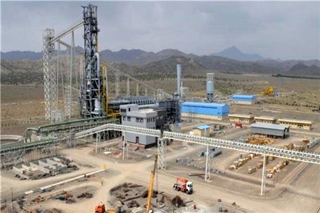 آهن اسفنجی درواحد احیا مستقیم قائنات تولید شد