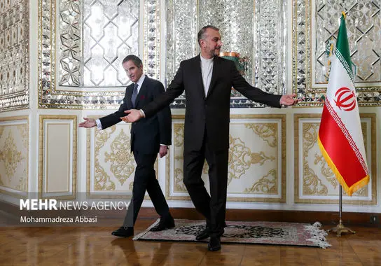 انرژی-اتمی (12)